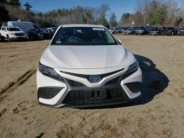 2021 Toyota Camry - Image 10