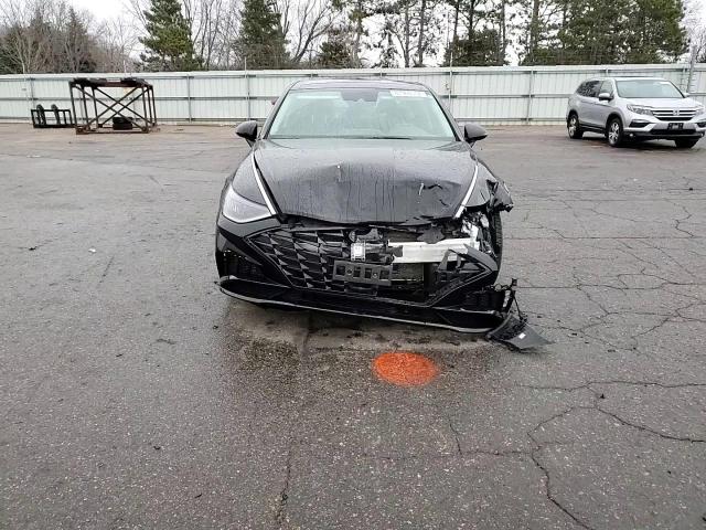 2022 Hyundai Sonata - Image 11
