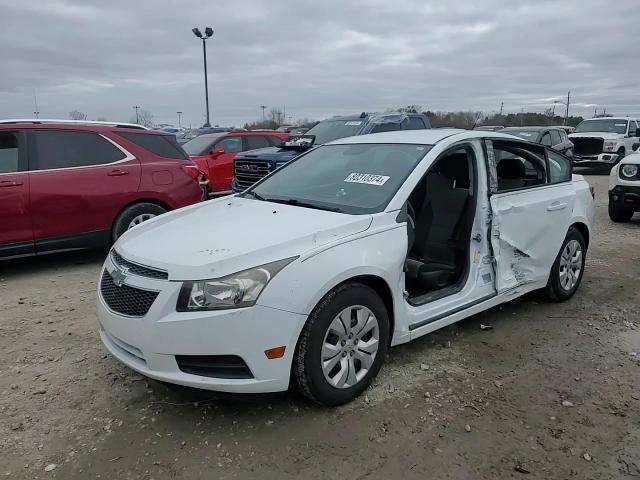 2014 Chevrolet Cruze - Image 11