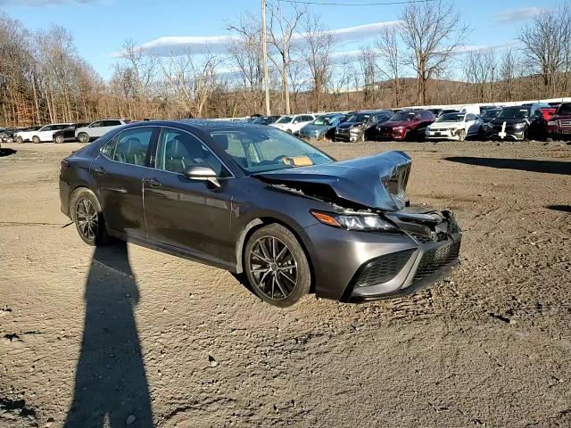 2021 Toyota Camry - Image 11