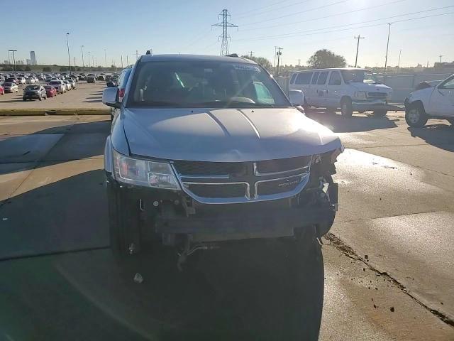 2011 Dodge Journey - Image 11
