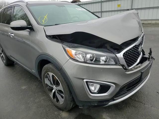 2016 Kia Sorento - Image 12