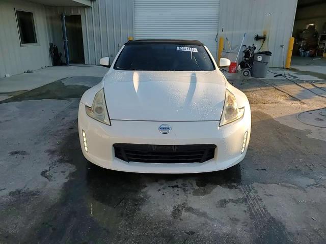 2013 Nissan 370Z - Image 13