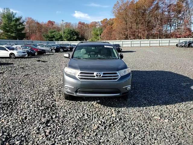2012 Toyota Highlander - Image 12