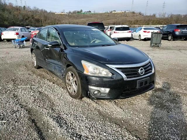 2013 Nissan Altima - Image 11