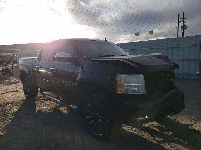 2008 Chevrolet Silverado - Image 11
