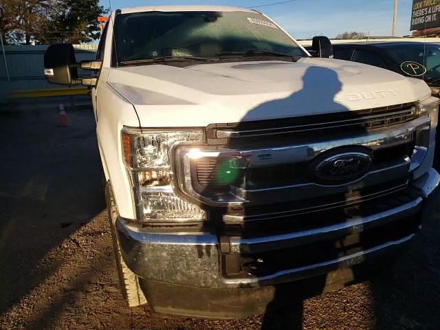 2016 Chevrolet Silverado - Image 17