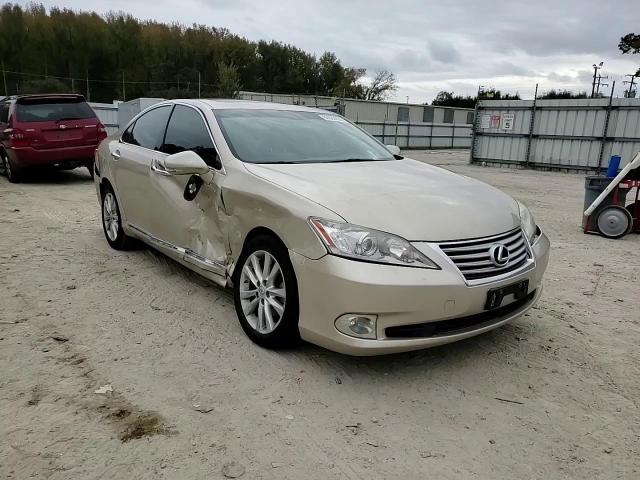 2012 Lexus ES - Image 11