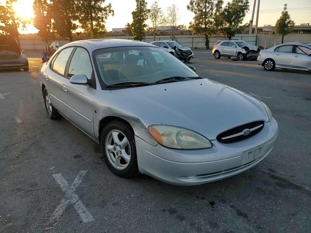 2002 Ford Taurus Ses VIN: 1FAFP55252G275117 Lot: 82038884