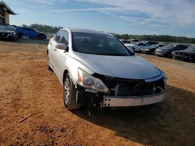 2015 Nissan Altima - Image 11