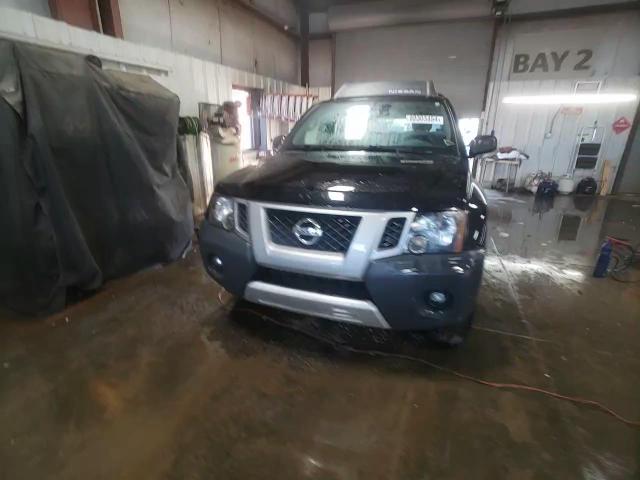 2015 Nissan XTerra - Image 13