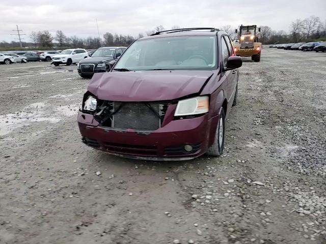 2009 Dodge Caravan - Image 11