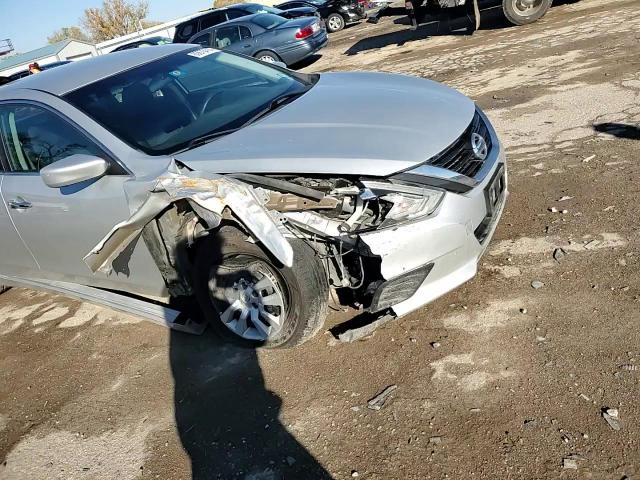 2016 Nissan Altima - Image 11