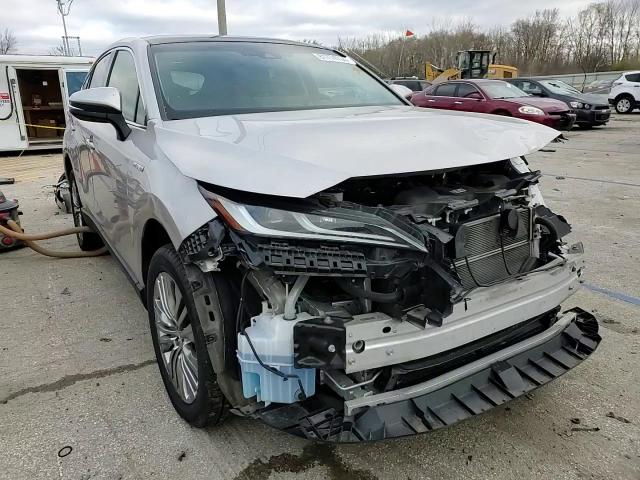 2021 Toyota Venza - Image 15