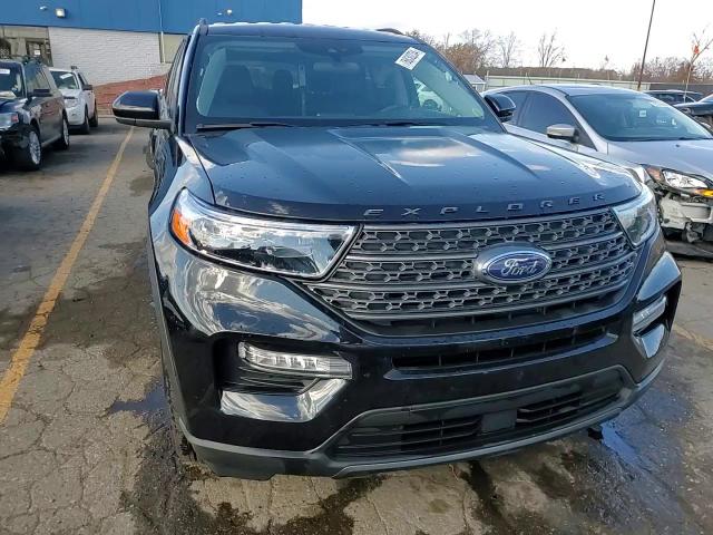 2023 Ford Explorer - Image 14