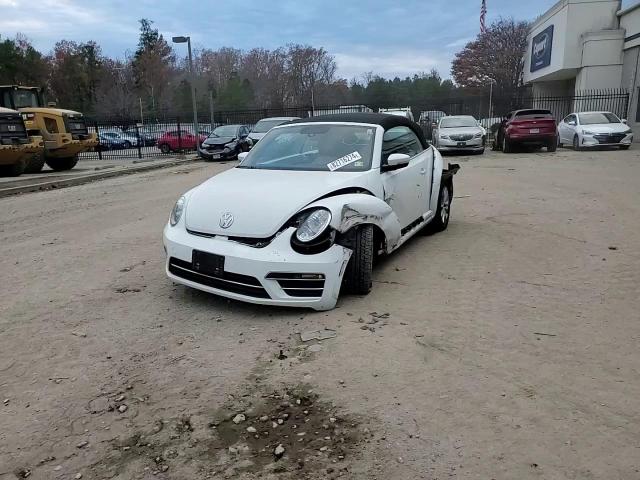 2017 Volkswagen Beetle - Image 11
