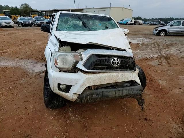2015 Toyota Tacoma - Image 14