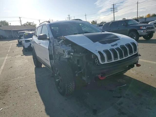 2017 Jeep Cherokee - Image 11