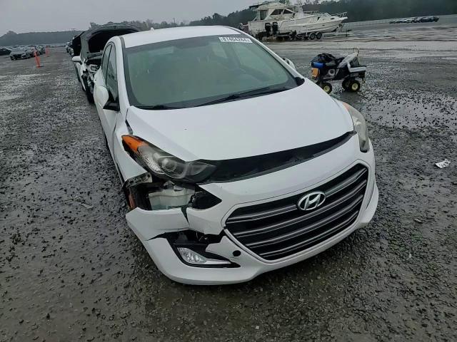 2016 Hyundai Elantra - Image 11