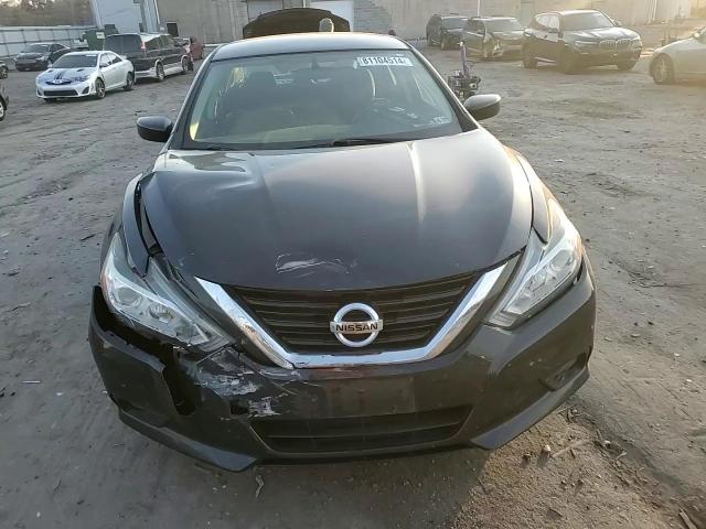 2017 Nissan Altima - Image 10