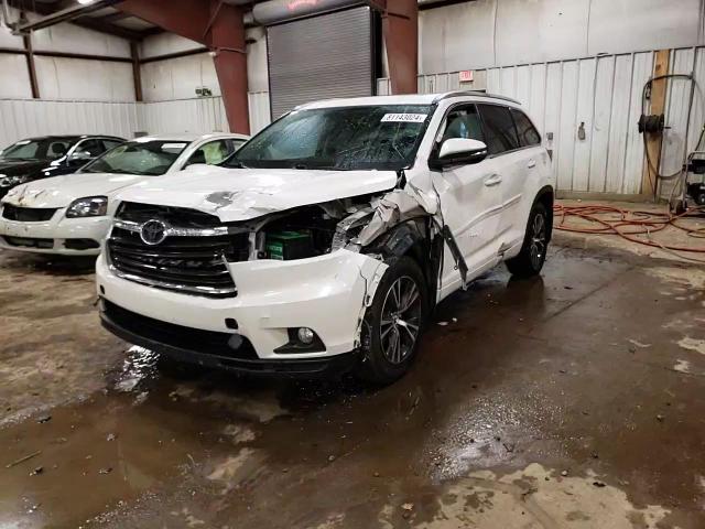 2016 Toyota Highlander - Image 12