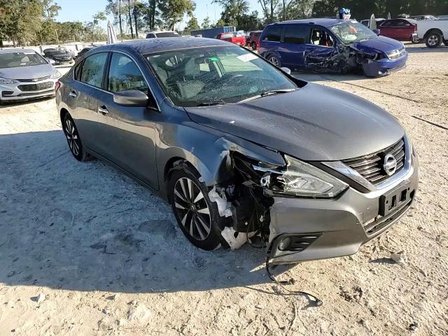 2017 Nissan Altima - Image 11