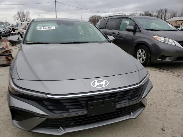 2024 Hyundai Elantra - Image 13