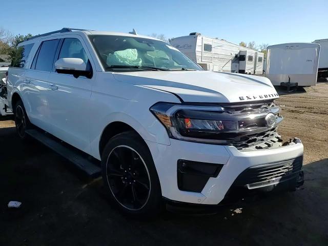 2022 Ford Expedition - Image 12