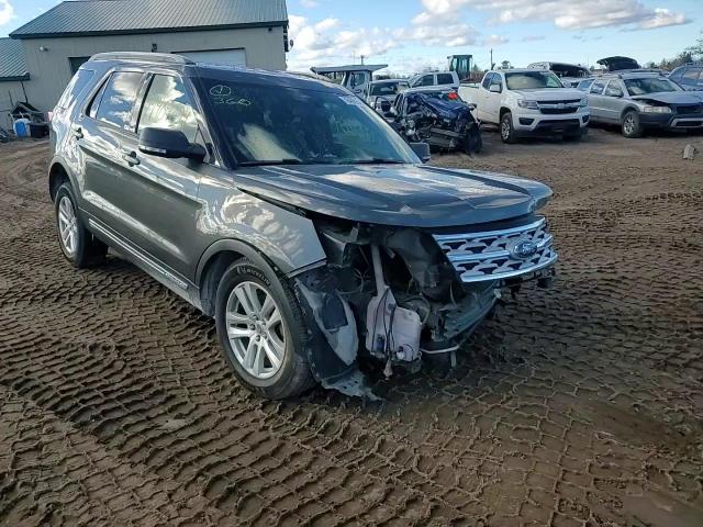2019 Ford Explorer - Image 12