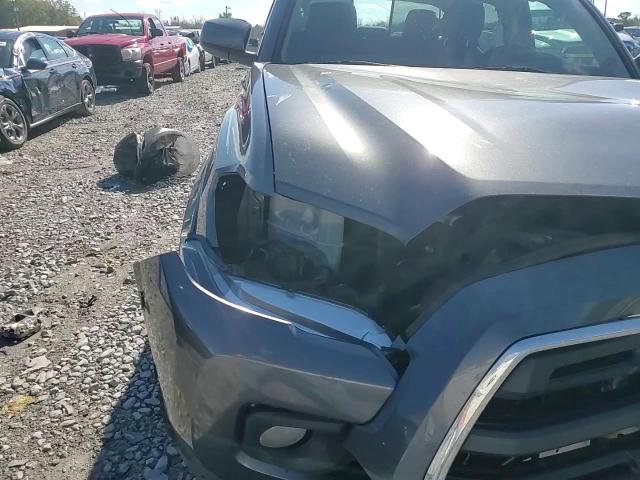 2019 Toyota Tacoma - Image 10