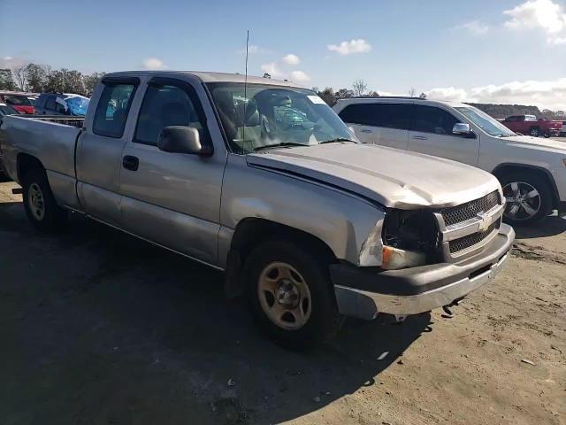 2004 Chevrolet Silverado - Image 11