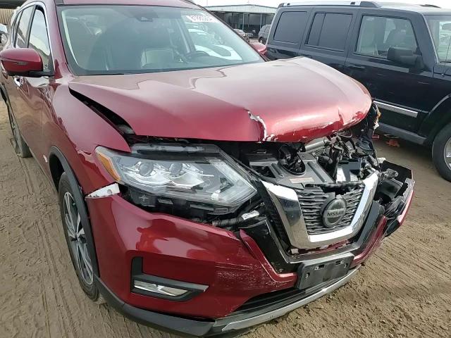 2018 Nissan Rogue - Image 12