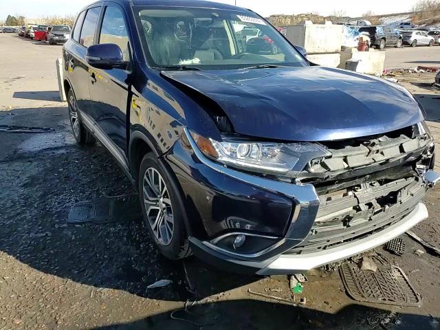 2018 Mitsubishi Outlander - Image 15