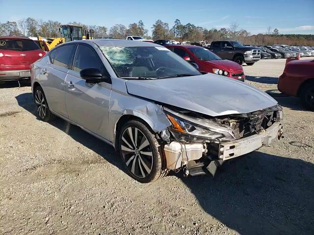 2020 Nissan Altima - Image 10