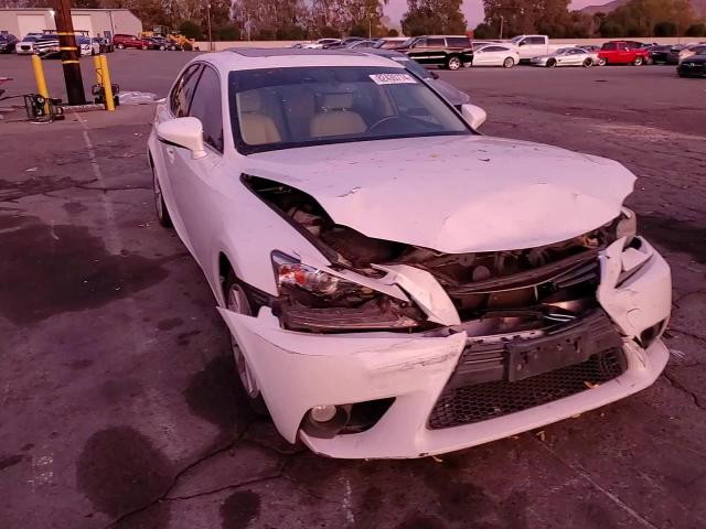2014 Lexus IS - Image 10