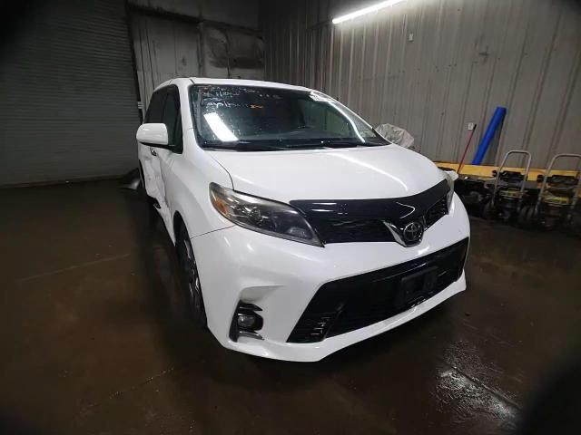 2018 Toyota Sienna Se VIN: 5TDXZ3DC6JS911779 Lot: 79053444