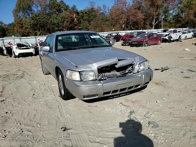2010 Mercury Grand Marquis - Image 11