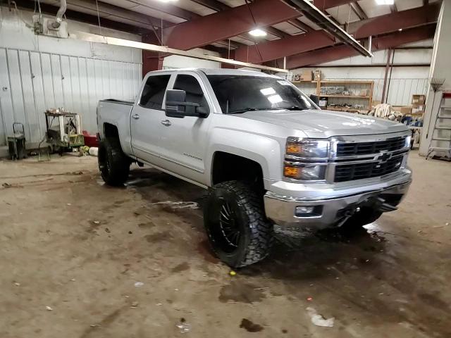 2014 Chevrolet Silverado - Image 13