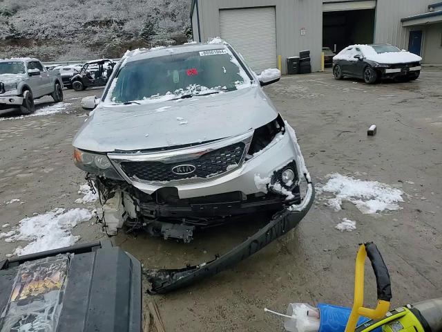 2011 Kia Sorento - Image 12