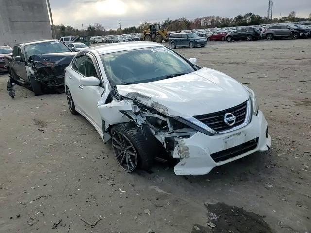 2016 Nissan Altima - Image 11
