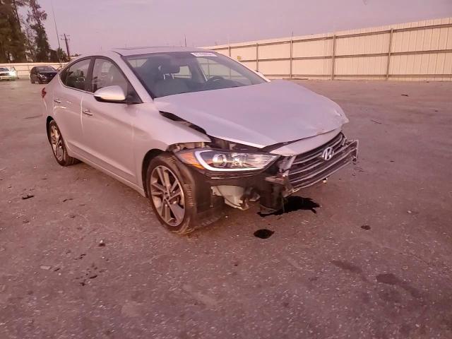 2017 Hyundai Elantra - Image 11