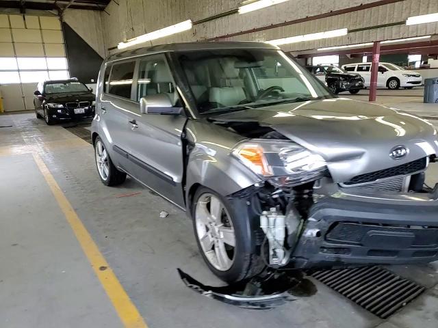 2011 Kia Soul + VIN: KNDJT2A24B7222414 Lot: 81518614