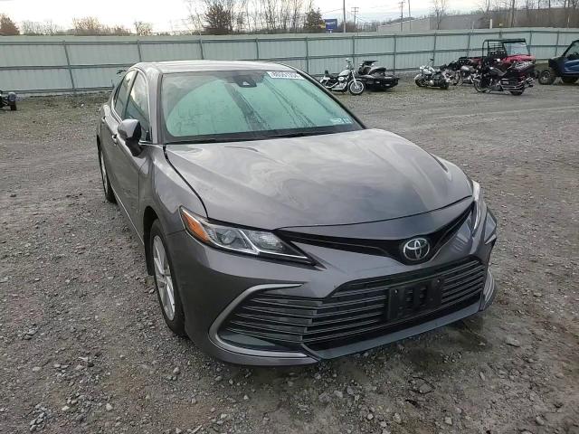 2022 Toyota Camry - Image 10
