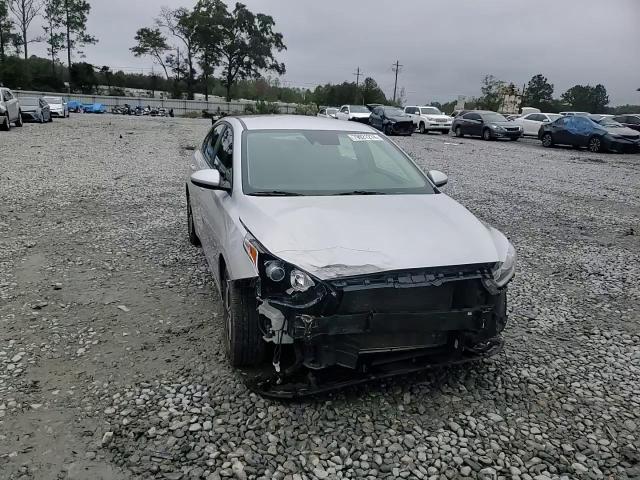 2019 Kia Forte - Image 13