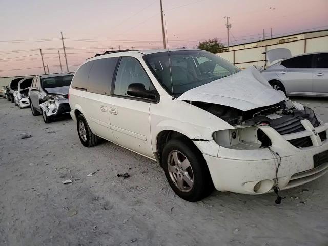 2005 Dodge Grand Caravan Sxt VIN: 2D4GP44L45R321111 Lot: 80895894