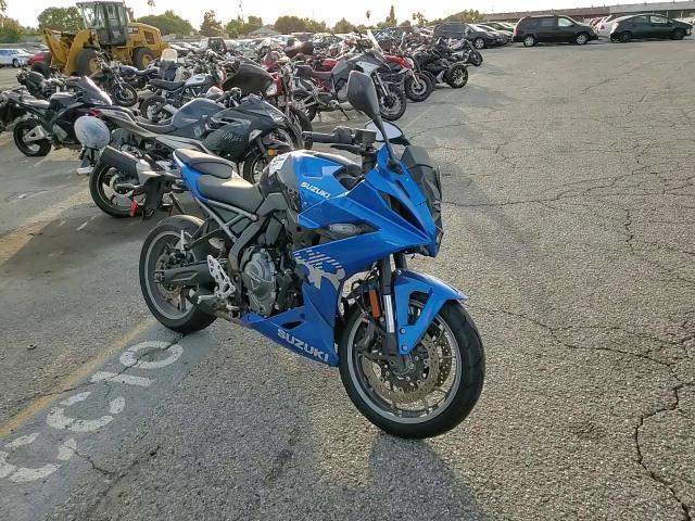 2024 Suzuki Gsx800 F VIN: JS1EM13B0R7101759 Lot: 72058204