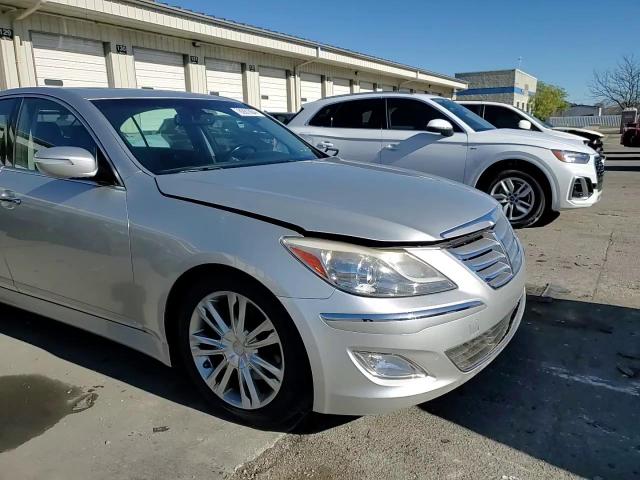 2013 Hyundai Genesis 3.8L VIN: KMHGC4DD0DU229895 Lot: 78281004