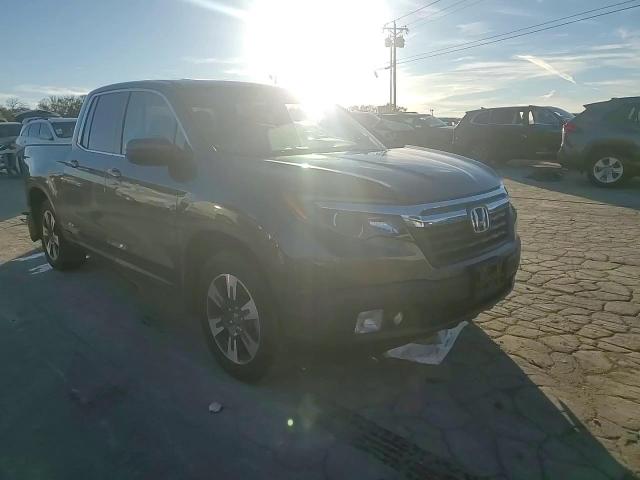 2019 Honda Ridgeline - Image 11