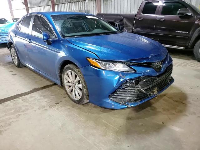 2019 Toyota Camry - Image 11