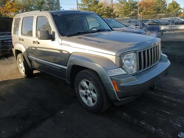 2012 Jeep Liberty (North America) - Image 11